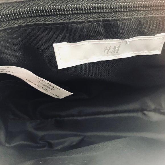 Small shoulder bag with tassel - Picture 6 of 6